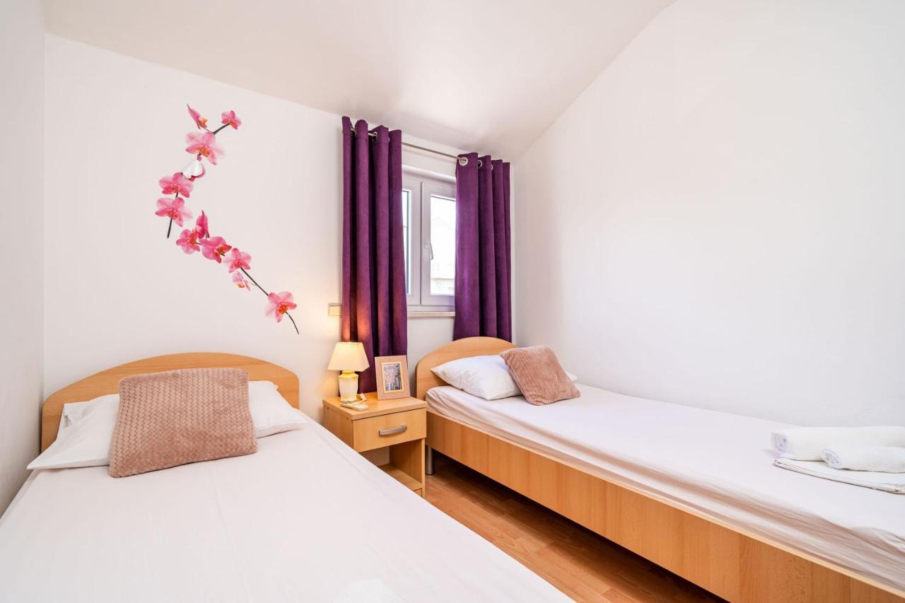 Burum Accommodation B&B-Apartment With Beautiful View ドゥブロブニク エクステリア 写真