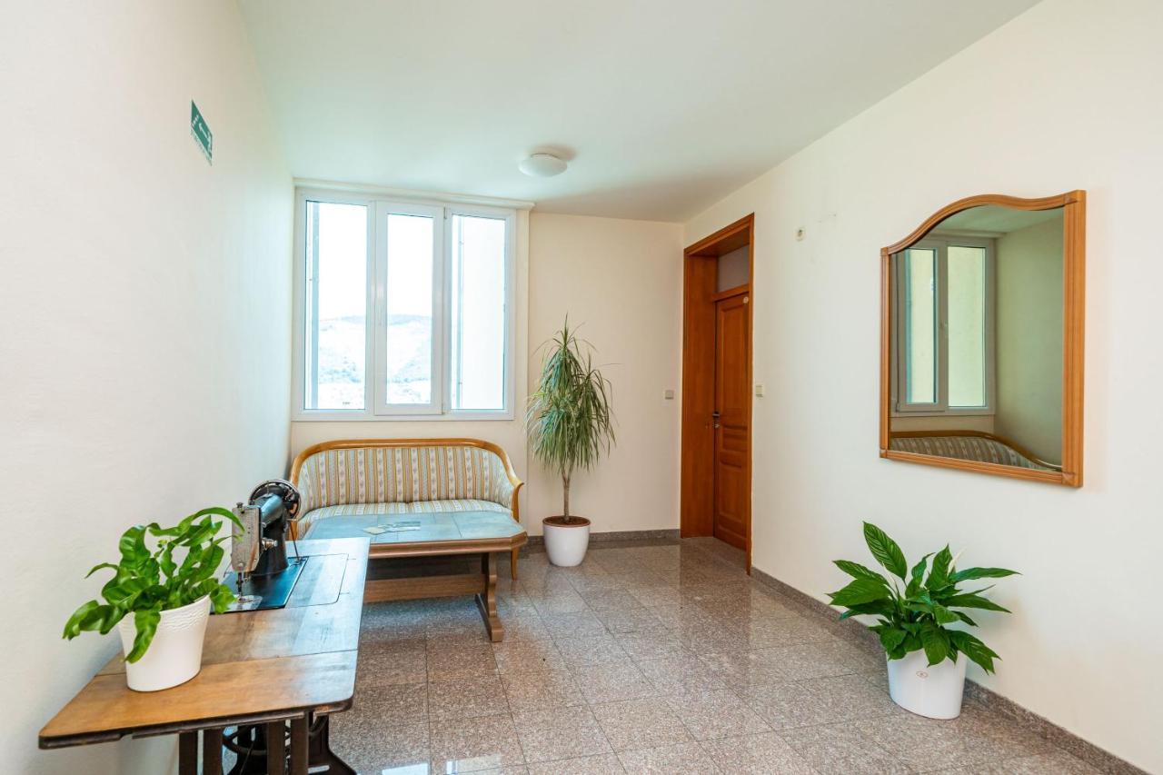 Burum Accommodation B&B-Apartment With Beautiful View ドゥブロブニク エクステリア 写真