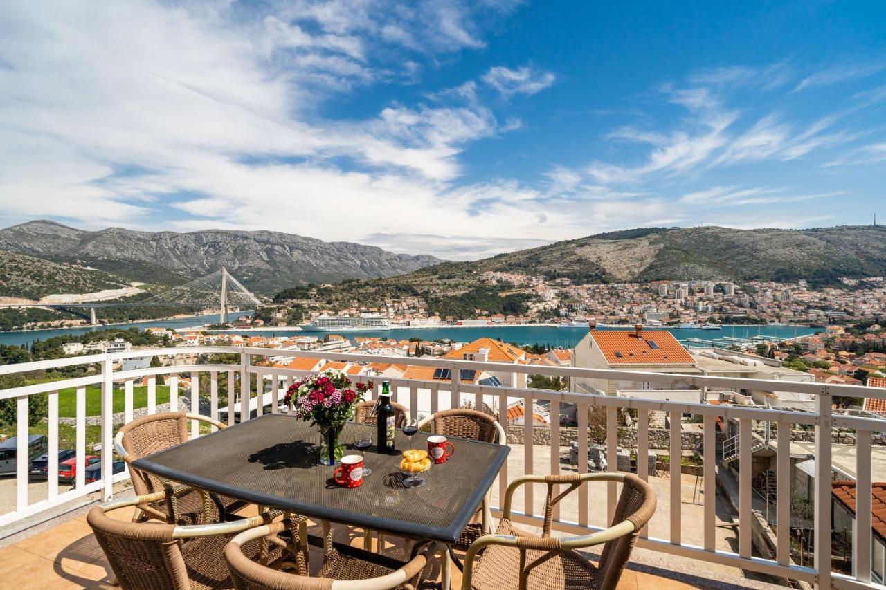 Burum Accommodation B&B-Apartment With Beautiful View ドゥブロブニク エクステリア 写真
